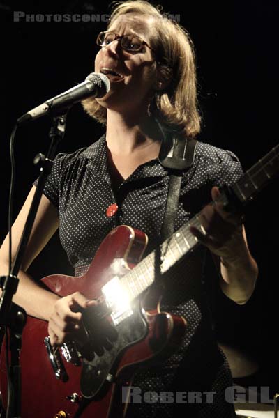 LAURA VEIRS - 2007-04-24 - PARIS - La Maroquinerie - 